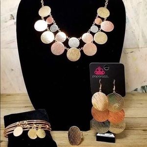 Paparazzi Jewelry Set